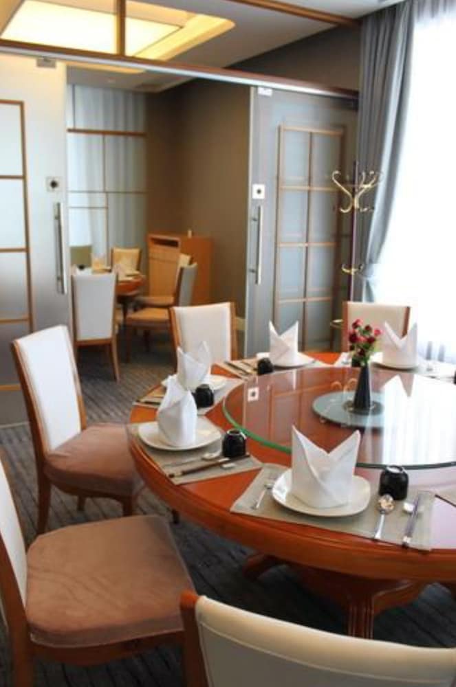 Hotel Paris Pan-Island 11/22