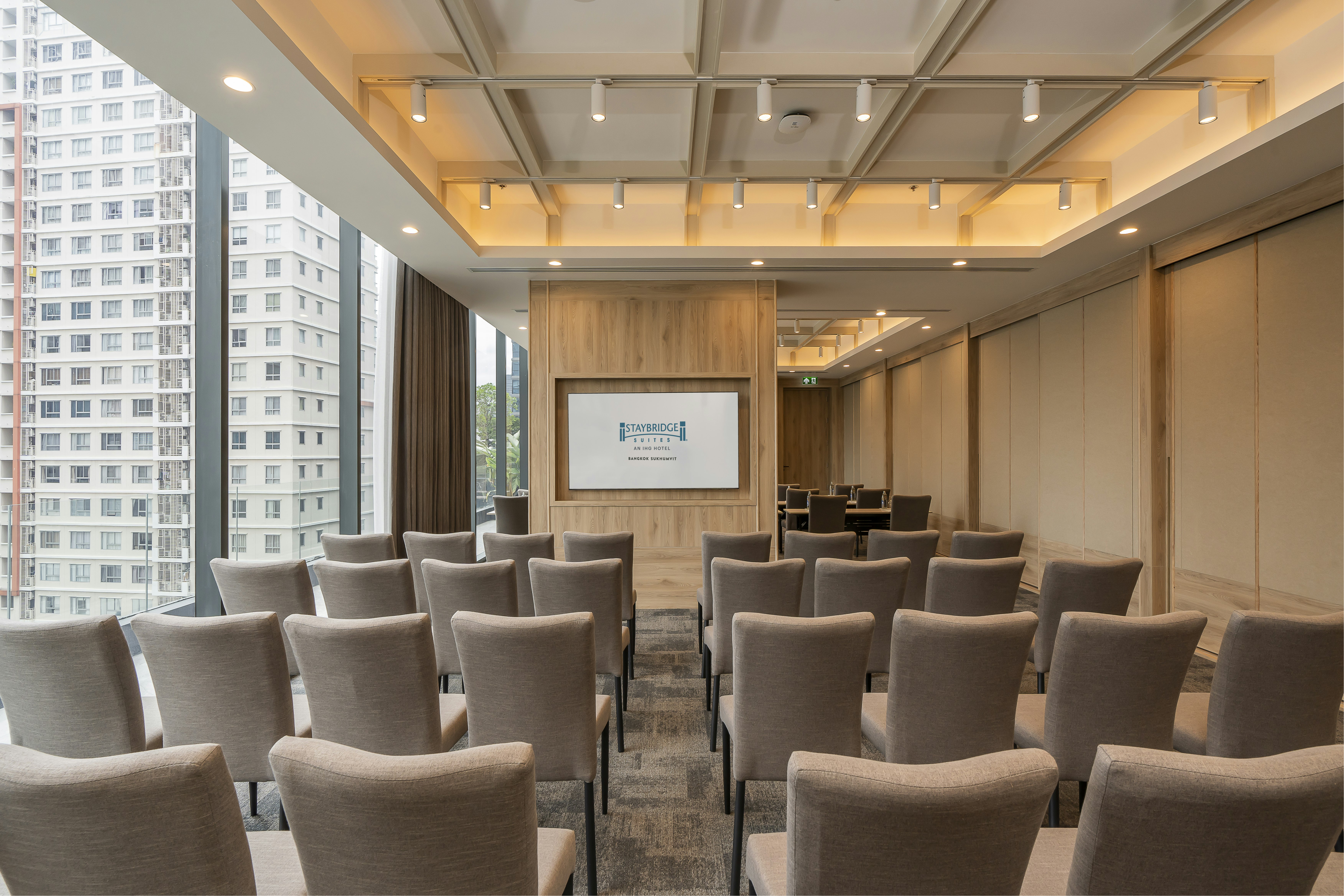 Staybridge Suites Bangkok Sukhumvit 38/50