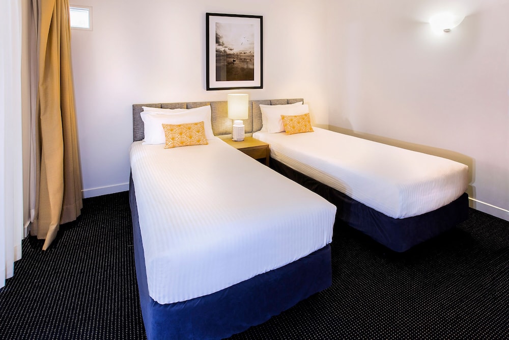 The Sebel Noosa 24/77