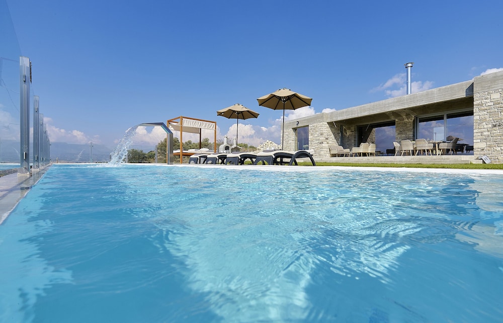 Kouros & Kori Villas 29/49