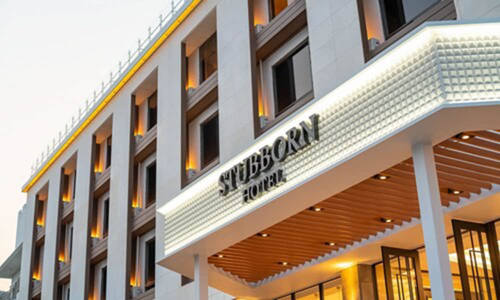 Stubborn Hotel 1/33
