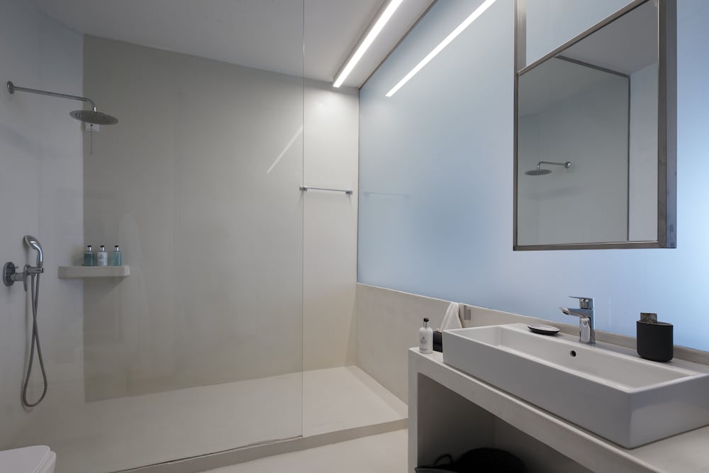 Infinity, Suite, Double Bed, Caldera View, Sofa 9/10