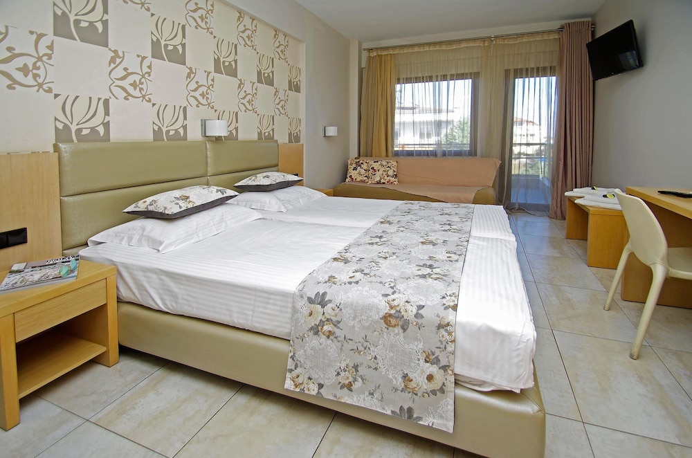 Principal New Leisure Hotel 8/37