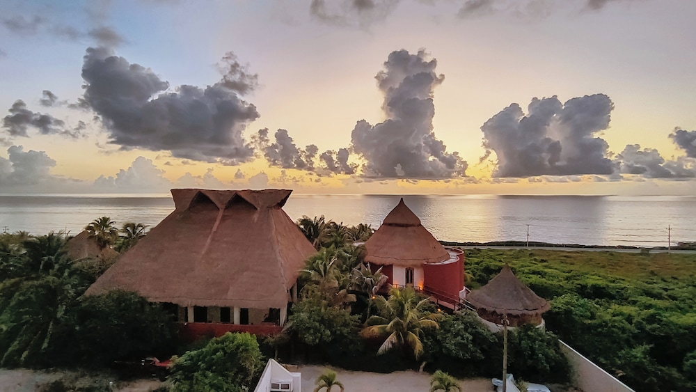 Azulea Isla Mujeres 54/64