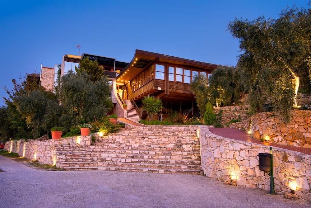 Kallisti Apartment Hotel