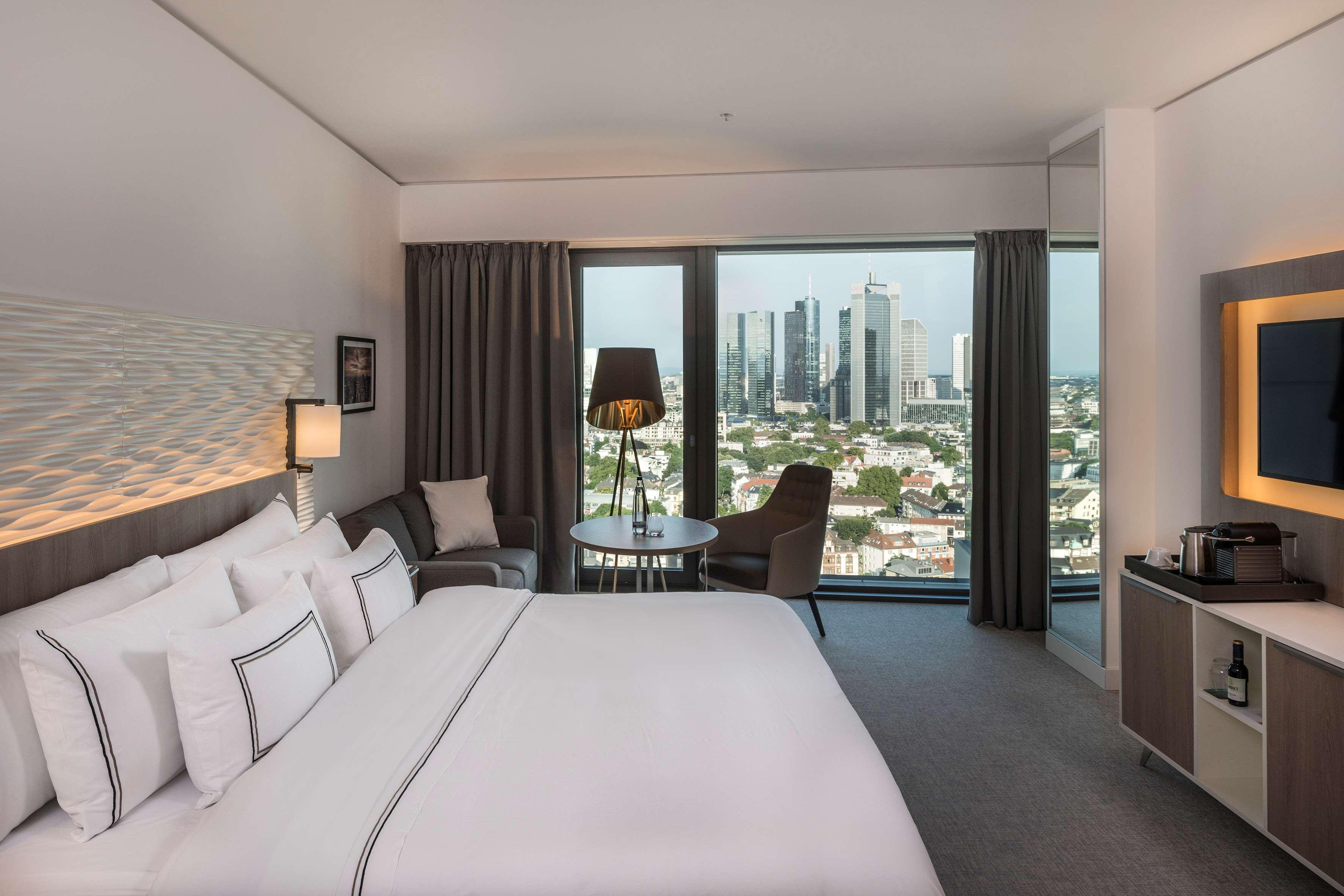 The Level, Junior Suite