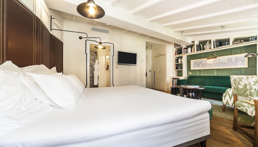 Hotel Cort 15/50