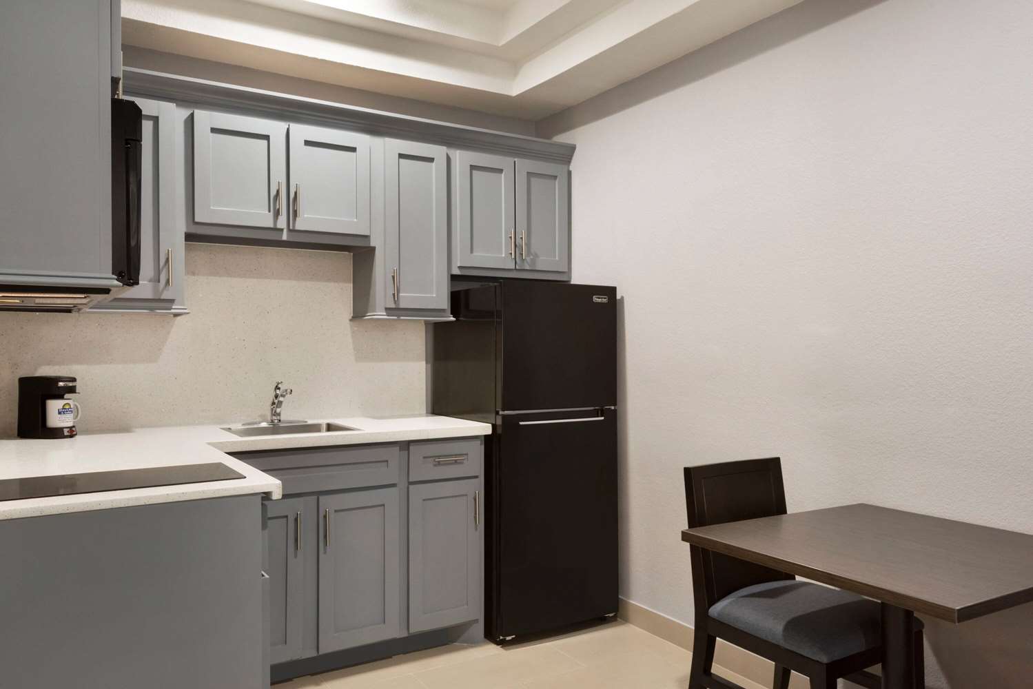 Days Inn & Suites by Wyndham Houston Hobby Airport 37/41
