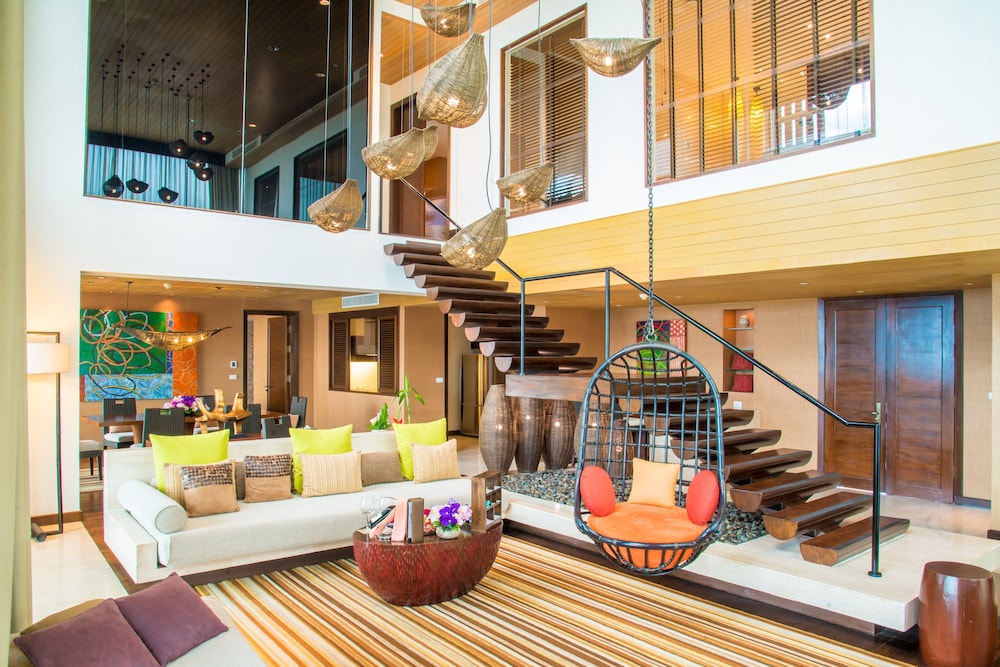 Centara Grand Mirage Beach Resort Pattaya 12/81
