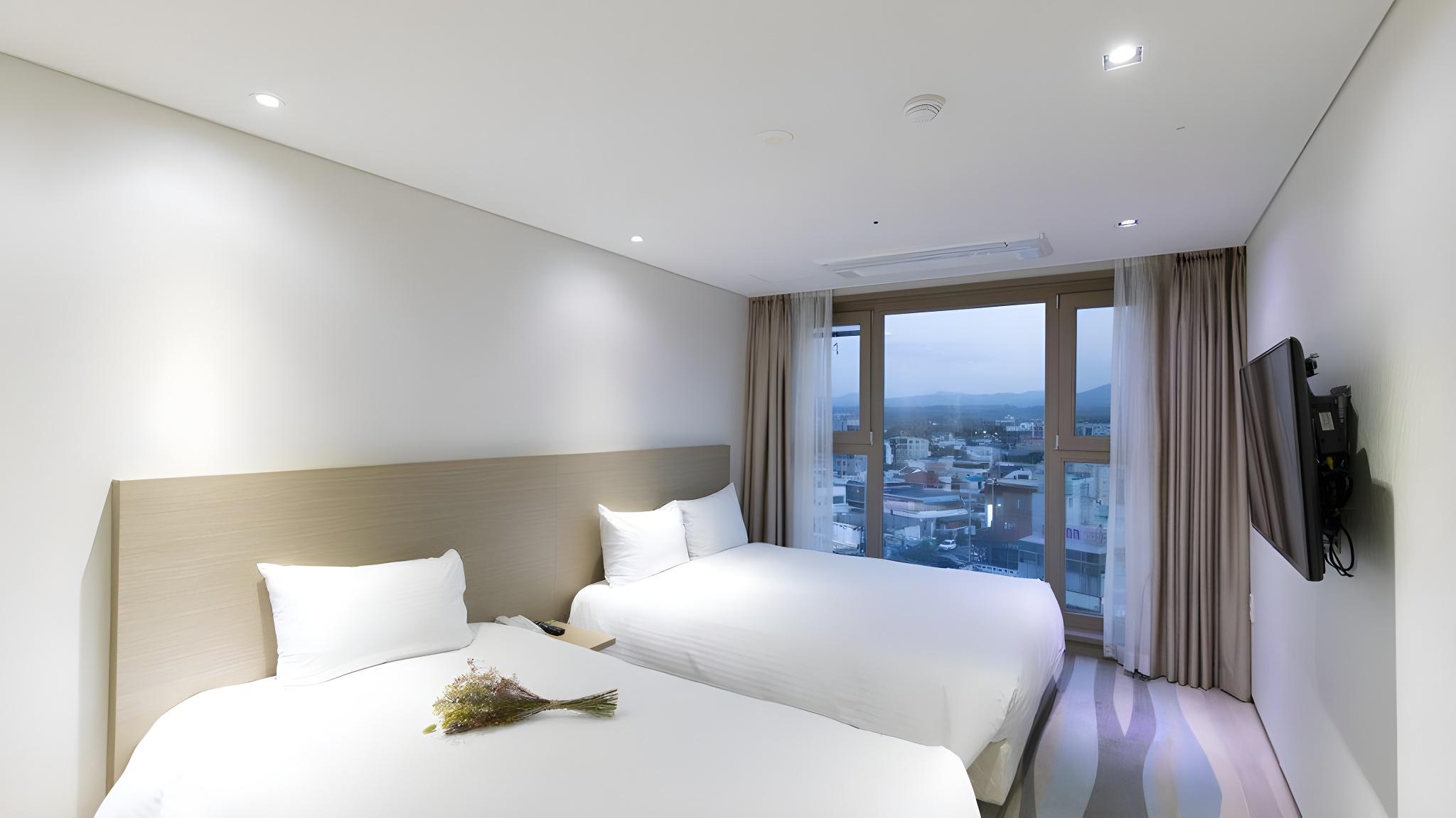 Hollywood, Twin Beds