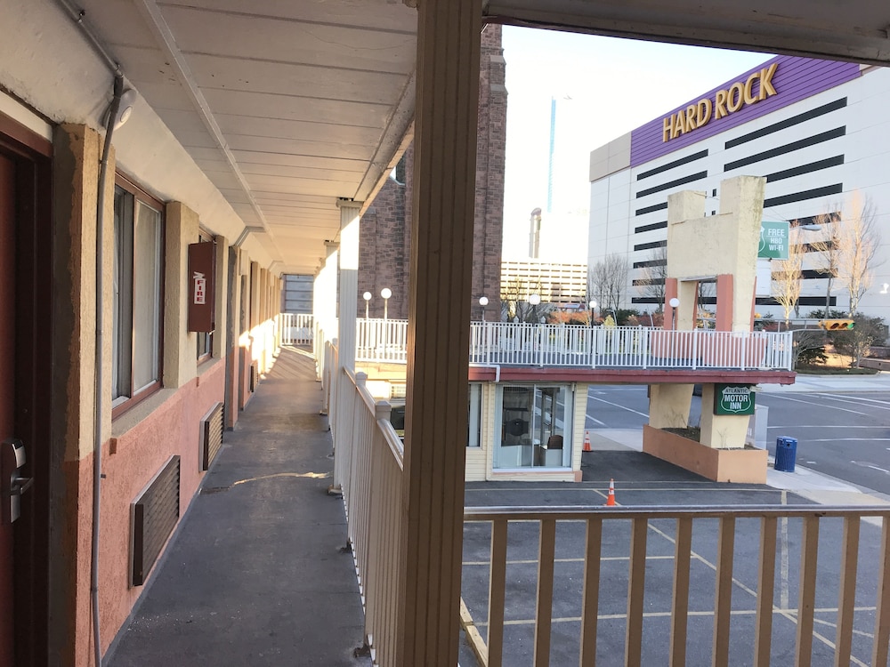 Atlantic Motor Inn Near Boardwalk 35/39