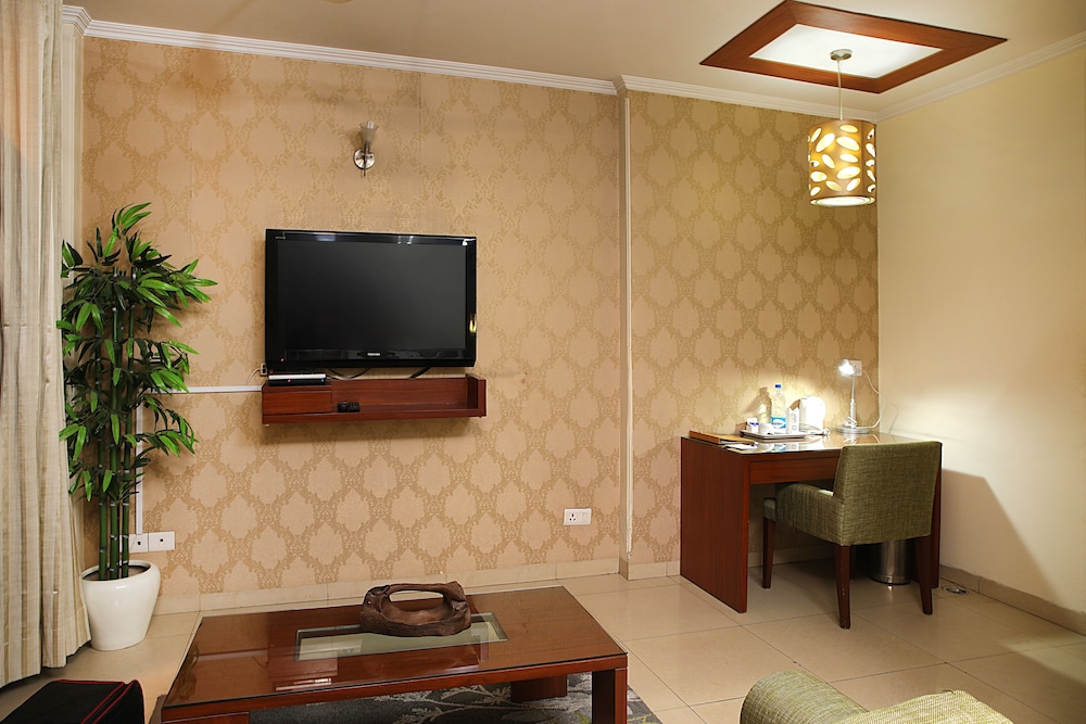 Ahuja Residency Gurgaon 17/70