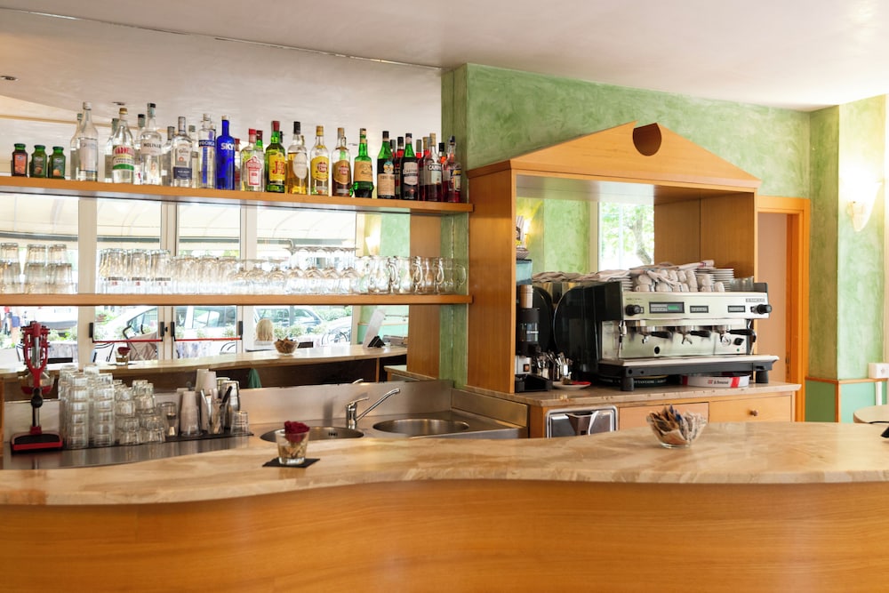 Hotel Aiglon 6/73
