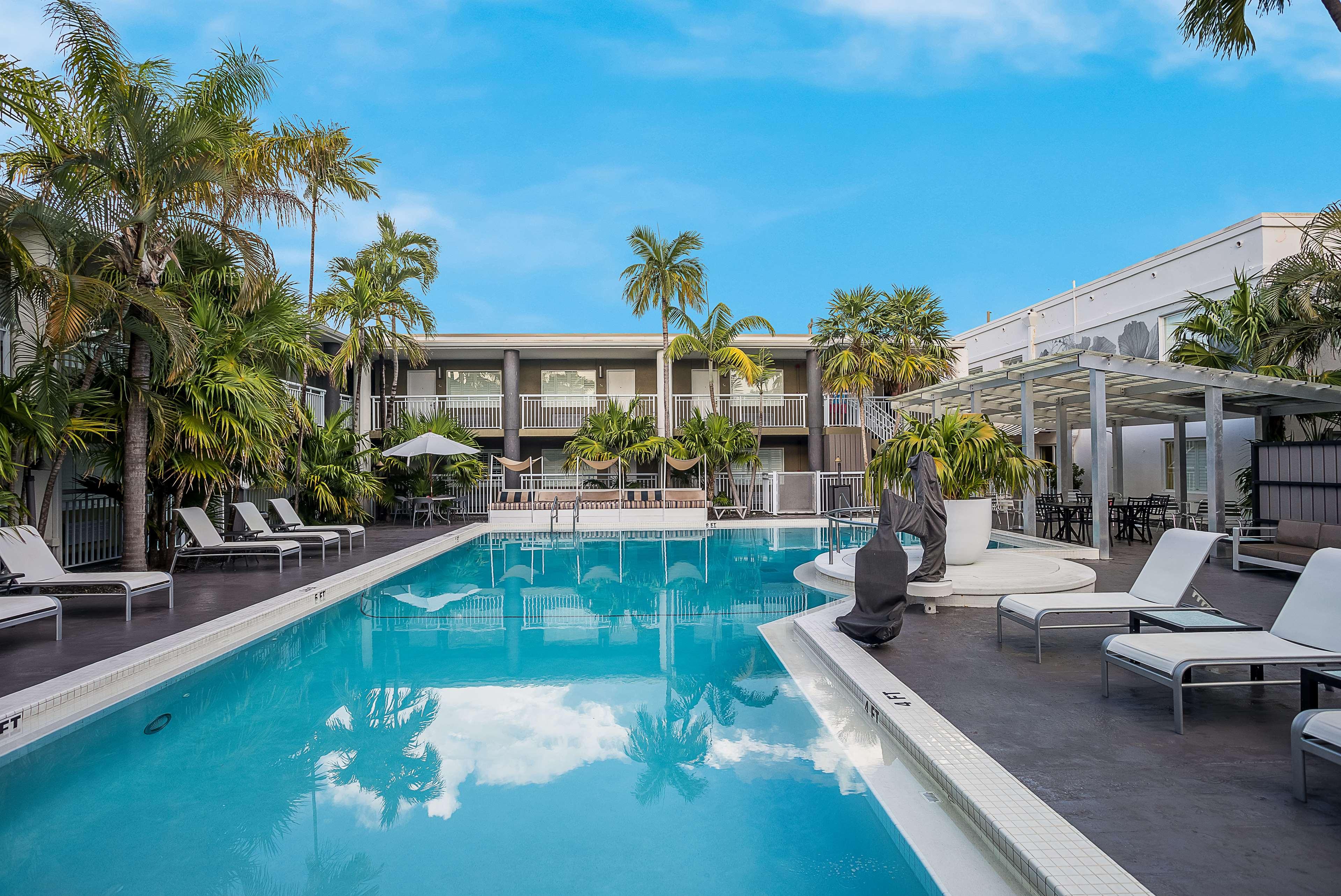 Best Western Hibiscus Motel image