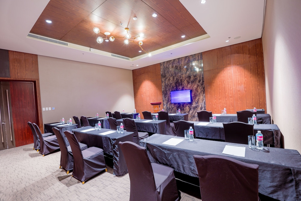 Grand Summit Hotel General Santos 41/50