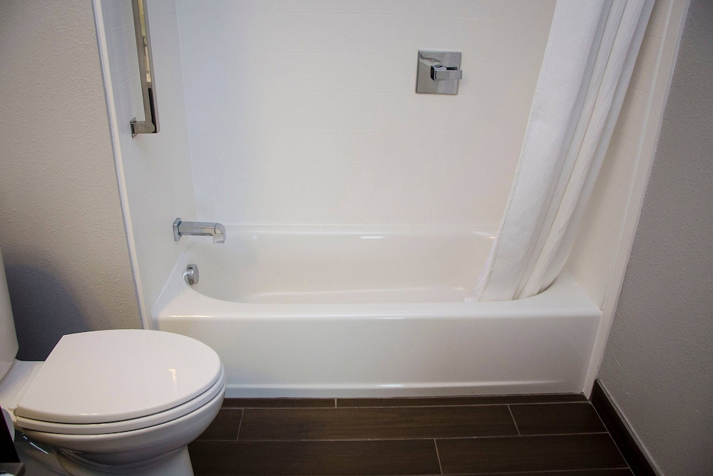 TownePlace Suites Fort Worth University Area/Medical Center 8/33