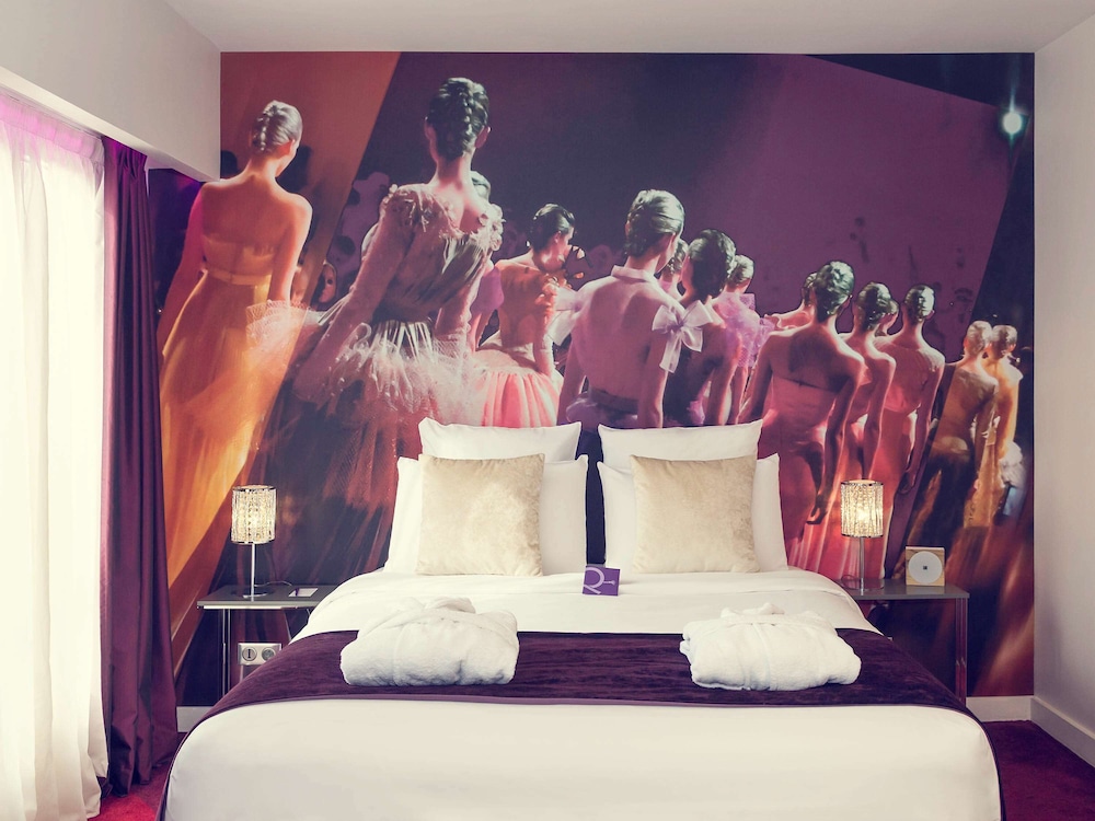 Mercure Paris Place d Italie 30/74