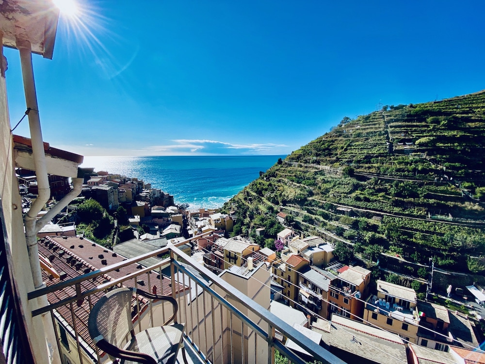 Giovanni Rooms Manarola 44/49