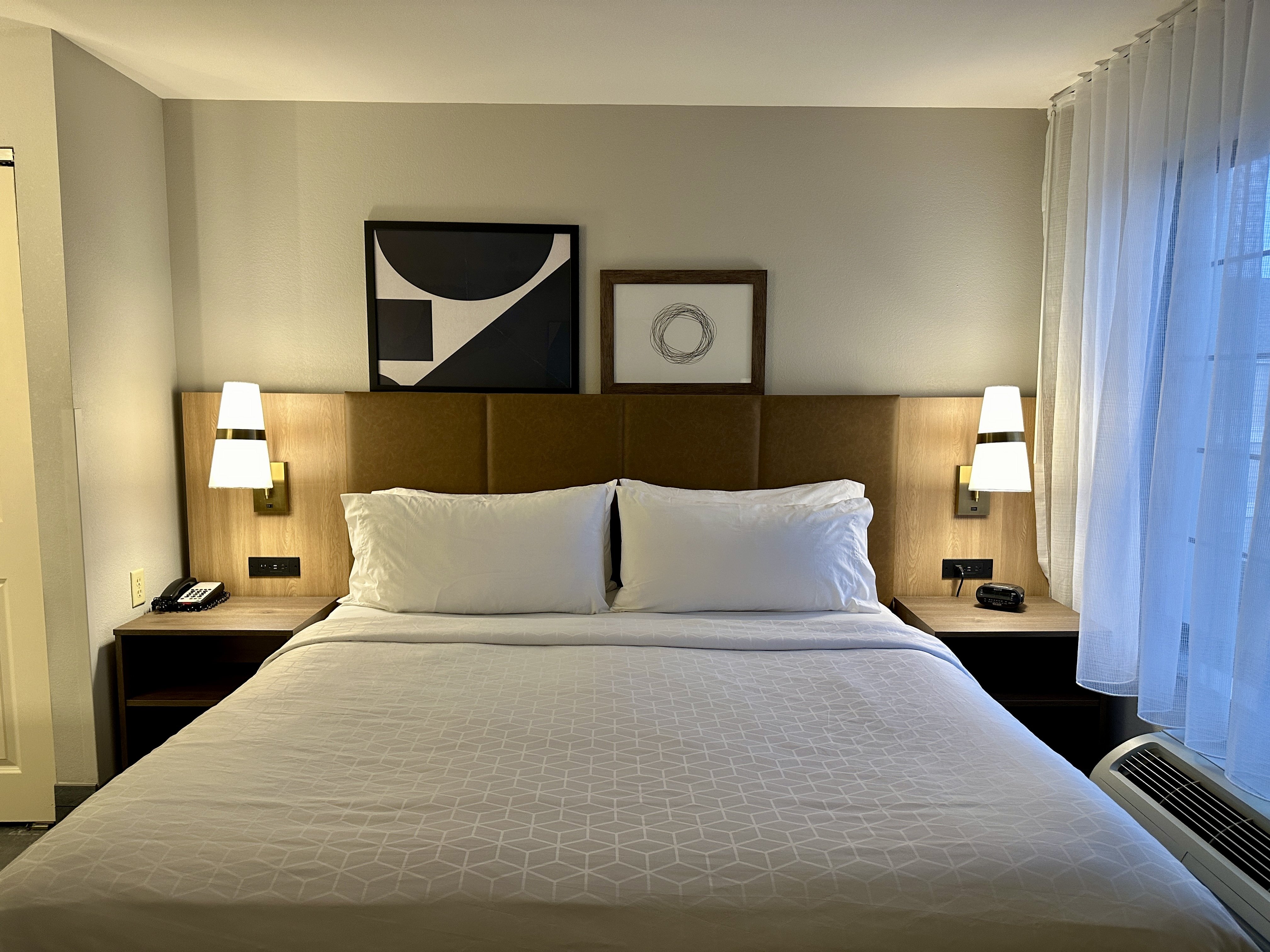 Staybridge Suites Milwaukee West-Oconomowoc 24/73