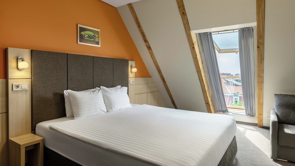 MANSARD, DOUBLE OR TWIN BED, PANORAMIC VIEW