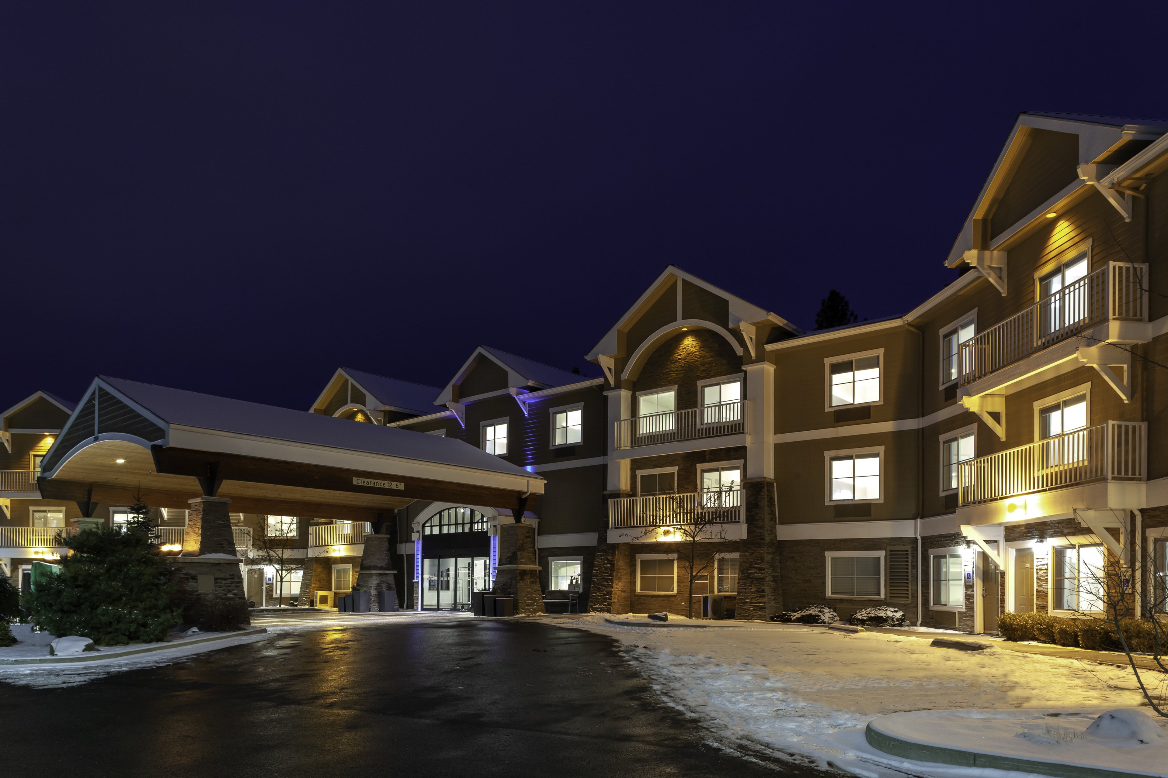 Holiday Inn Express and Suites Interstate 90 1/19