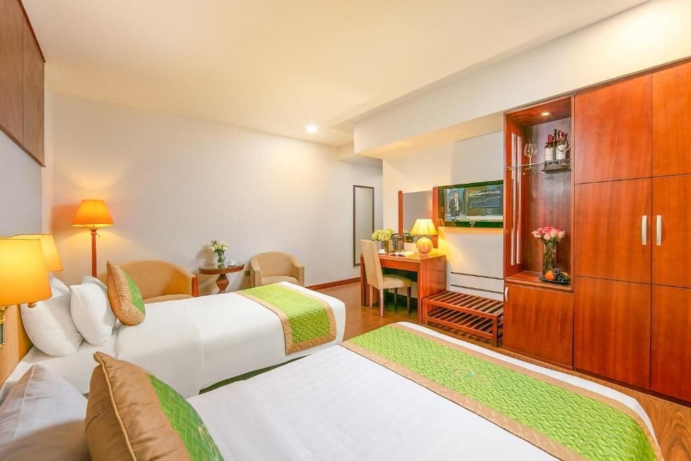 Emerald Hotel Hanoi 31/72