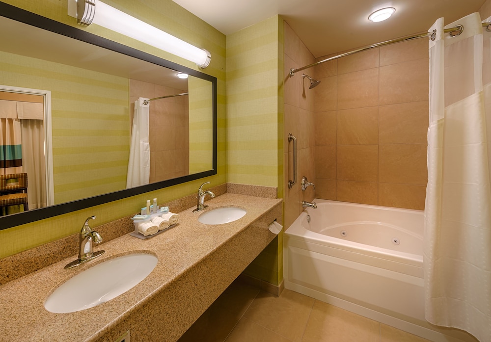 Holiday Inn Express Hotel & Suites Red Bluff-South Redding Area 11/39