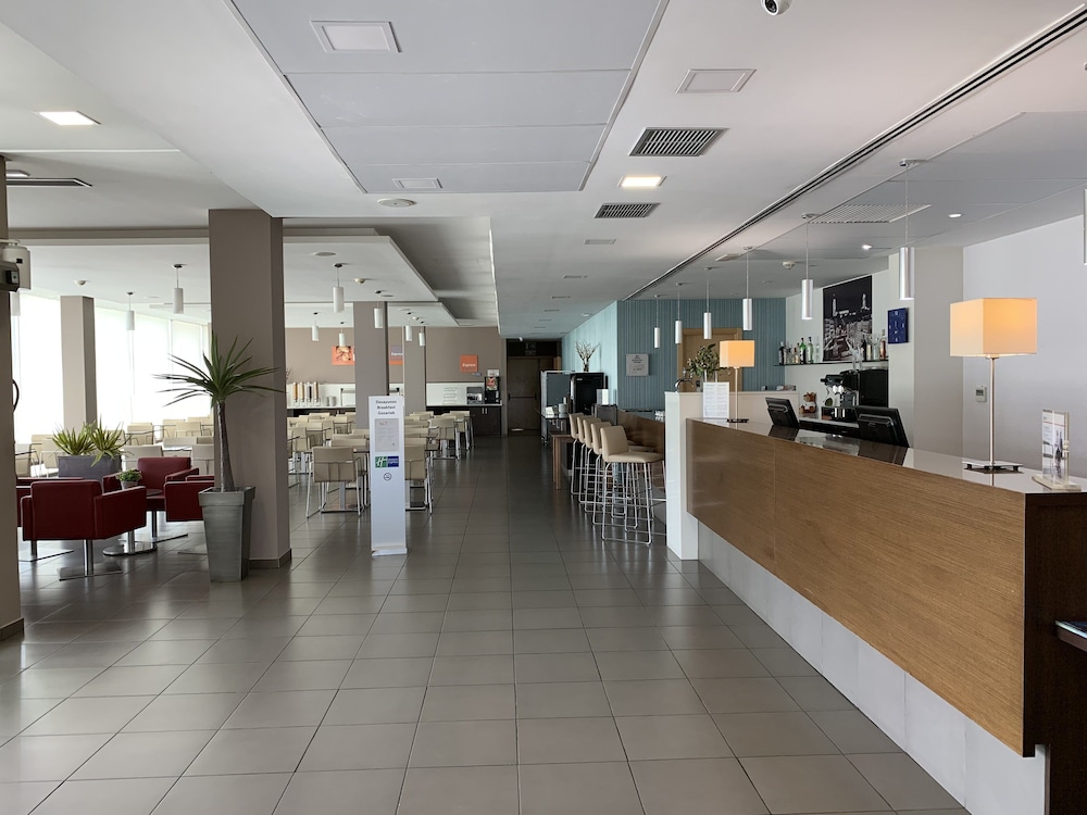 HOLIDAY INN EXPRESS VITORIA 36/43