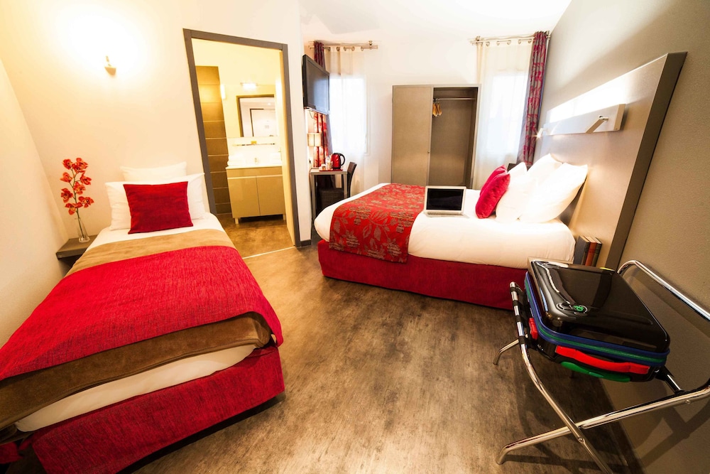 Hotel Les Domes - Perpignan Sud by Hosteletour 30/65