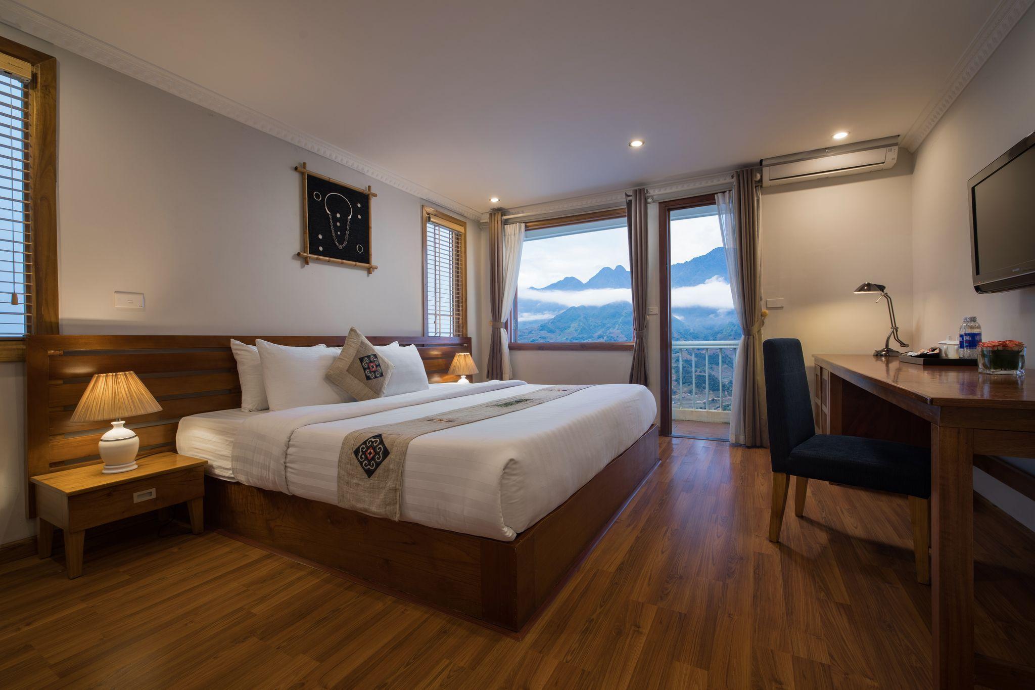 Hotel De Sapa 4/24