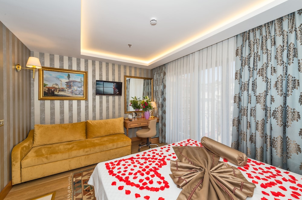 Aprilis Gold Hotel 24/50