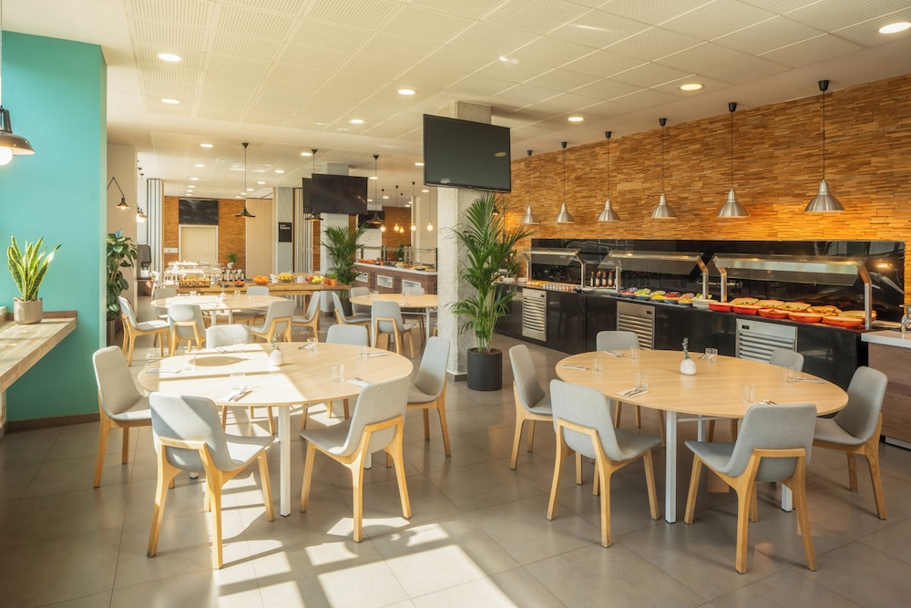 Madrid Airport Suites Affiliated By Melia 53/67