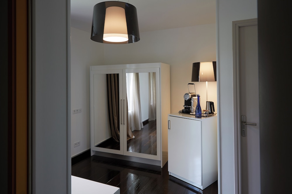 Hotel The Originals Le Cise 36/74