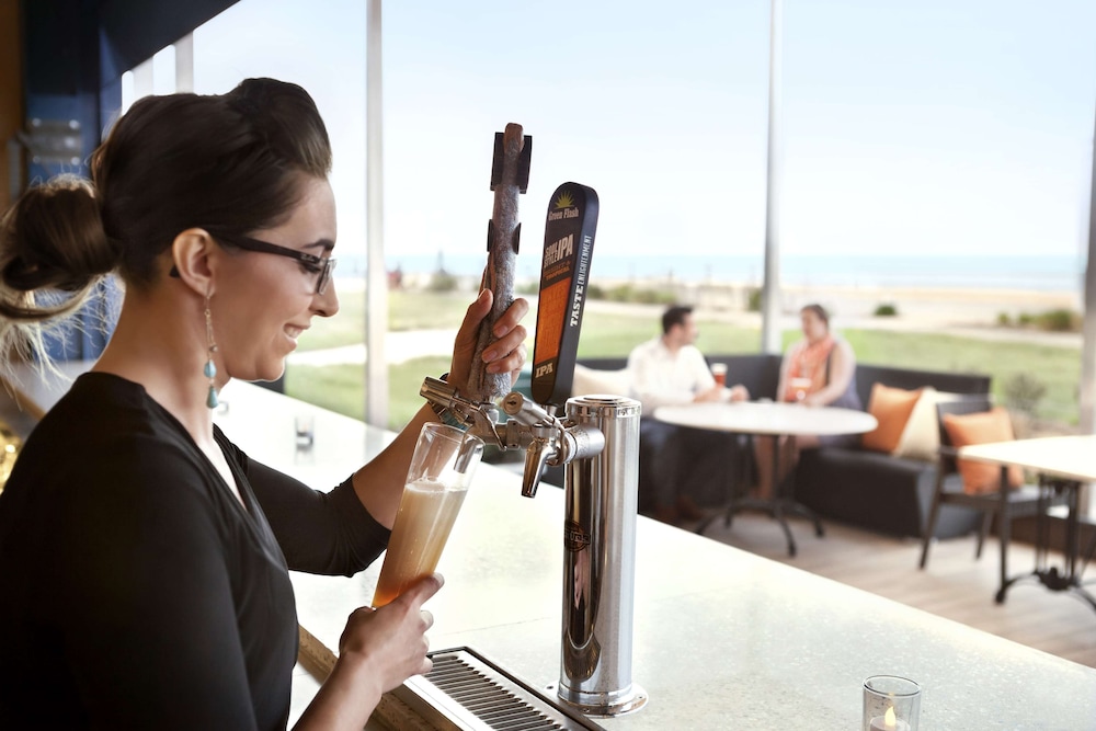 Hyatt House Virginia Beach Oceanfront 44/48