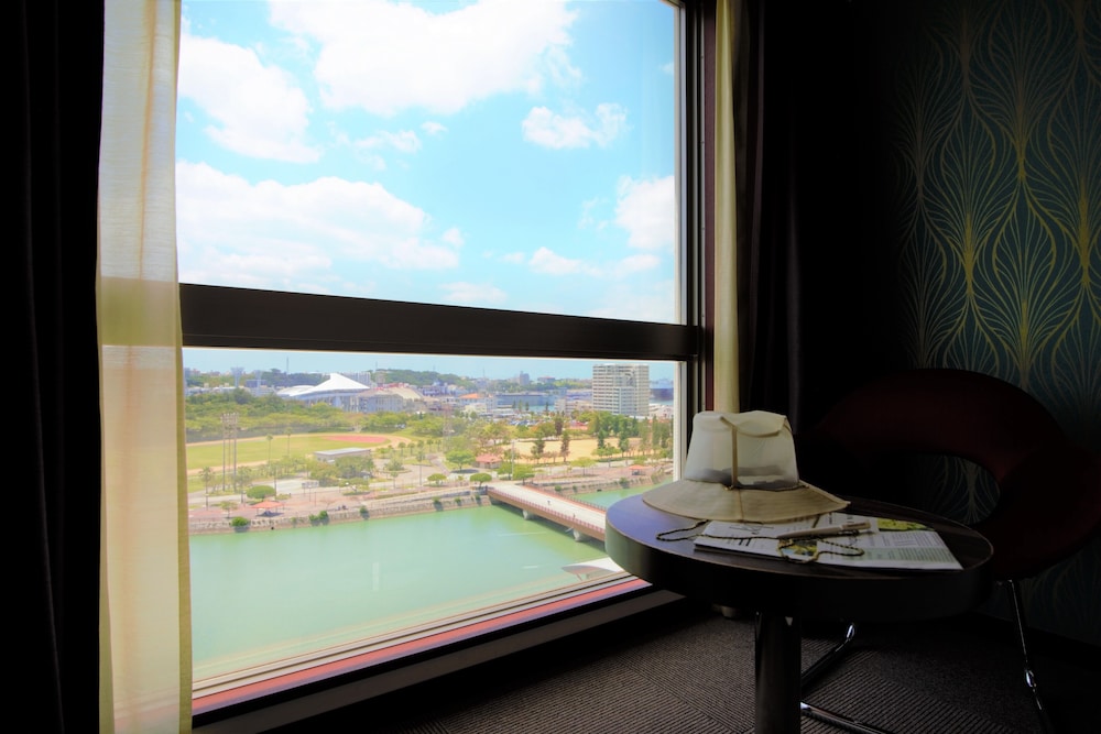 Mercure Okinawa Naha 36/65