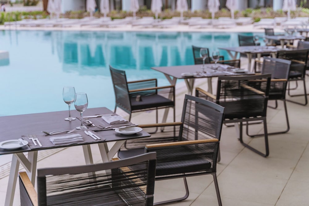 Gennadi Grand Resort 70/84