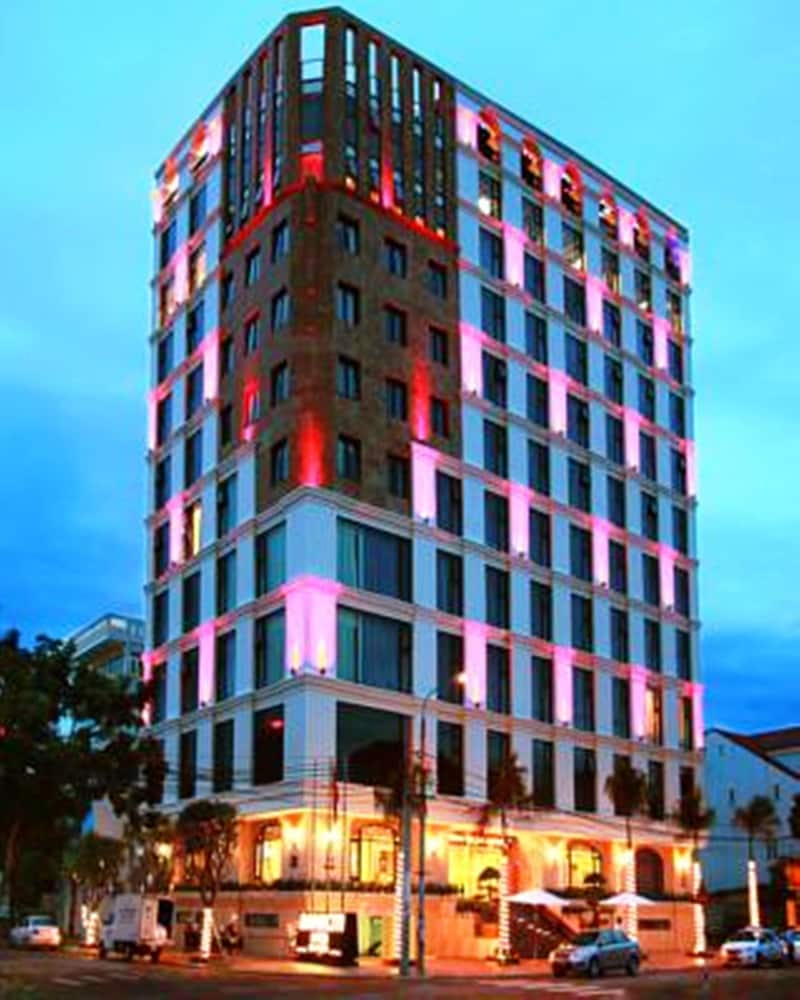 Danaciti Hotel 4/68