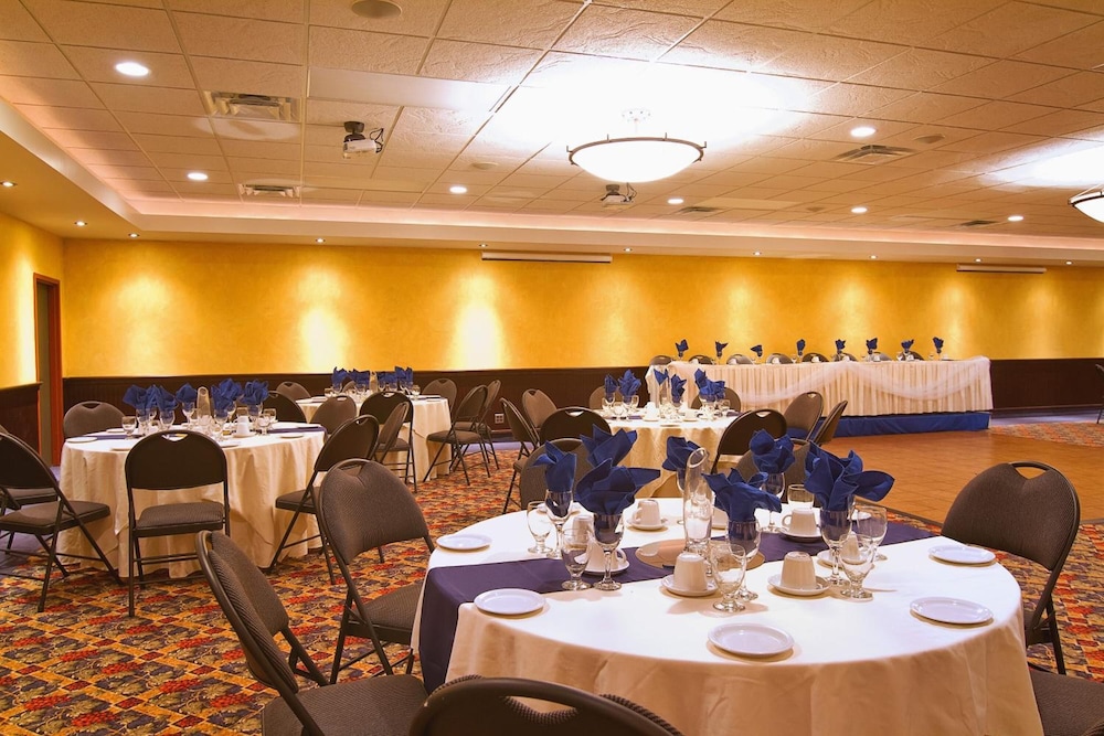 Park West Inn 27/42