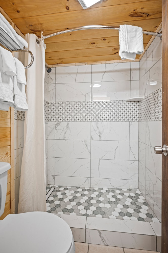 Country Town N Suites 64/65
