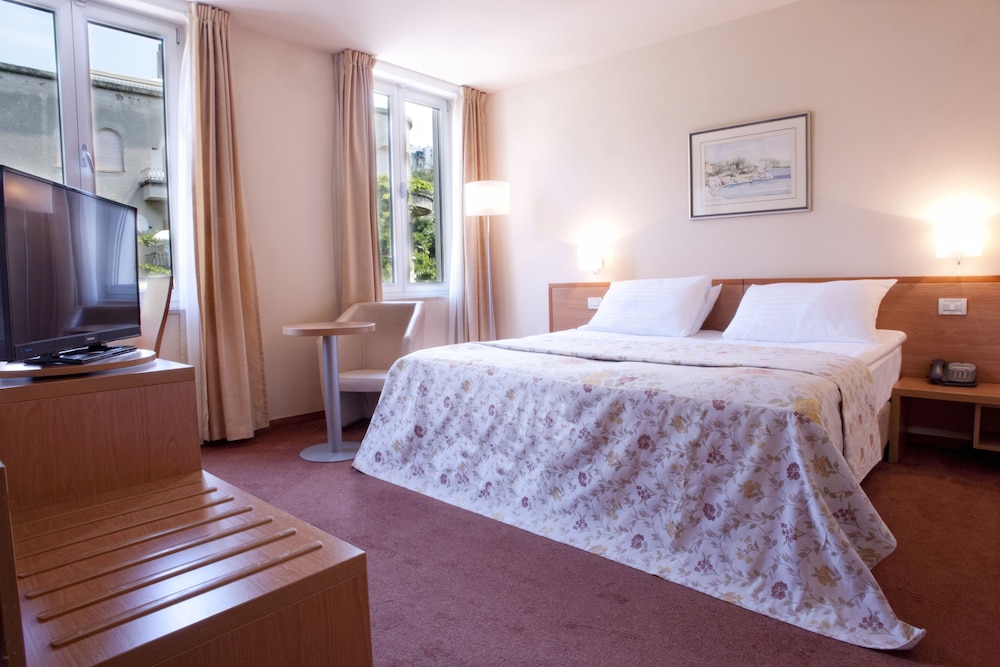 Hotel Jadran 21/71