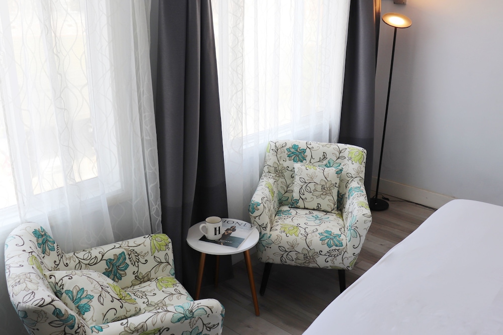 Hometel Suites 57/72