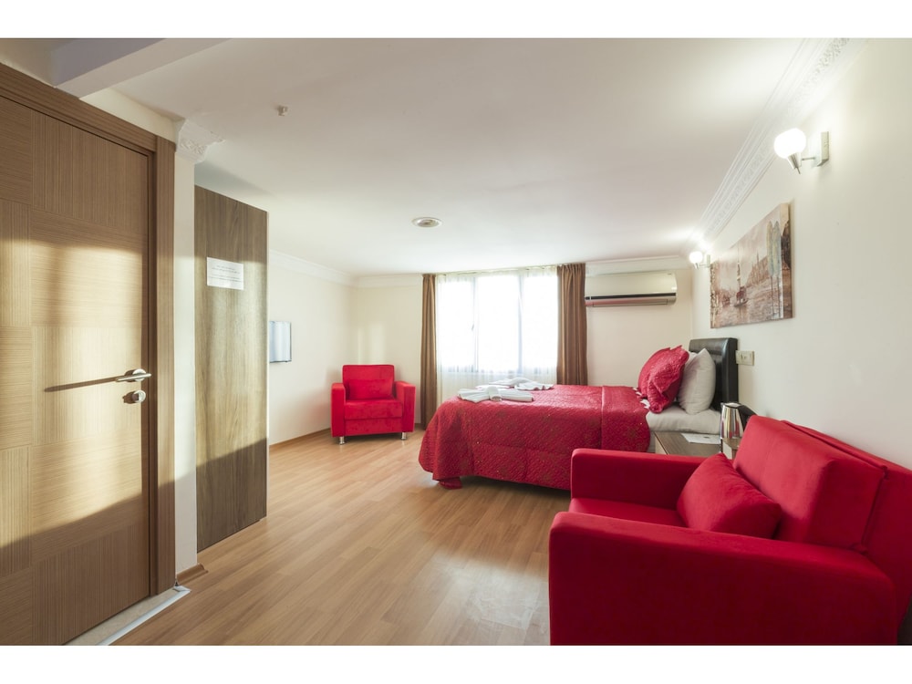 Zendy Suite Hotel 72/88