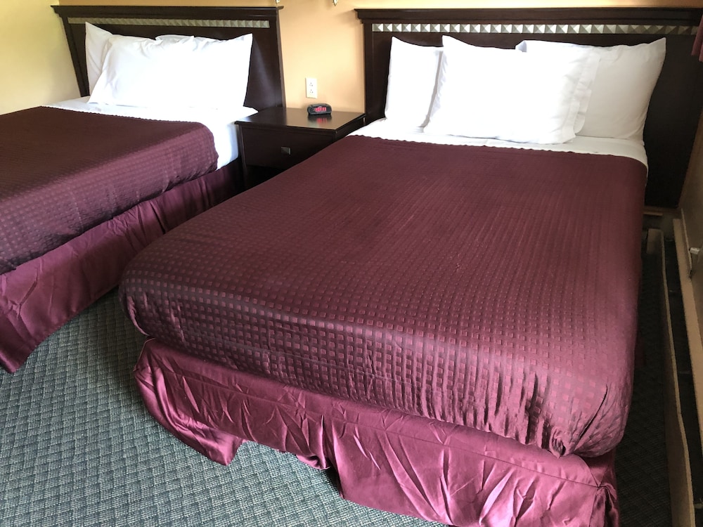 Hometown Inn Athens 20/31