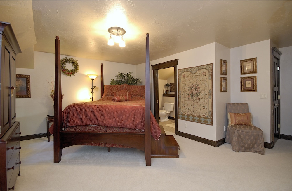 The Roost Bed and Breakfast 18/40