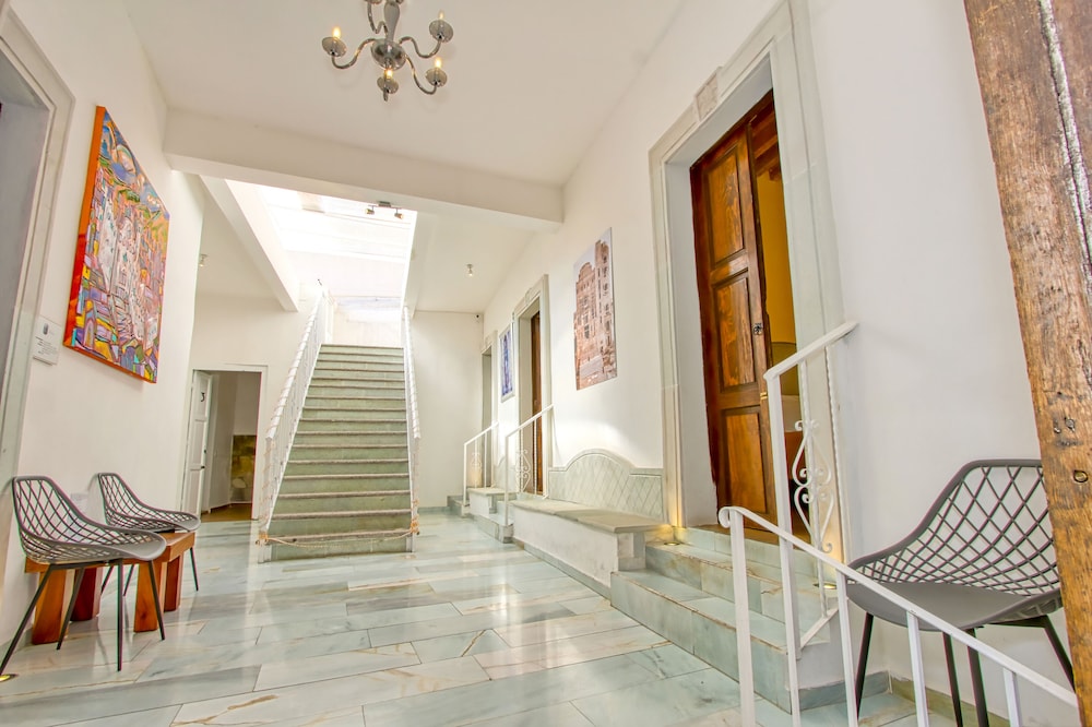 Hotel Universidad 8/50
