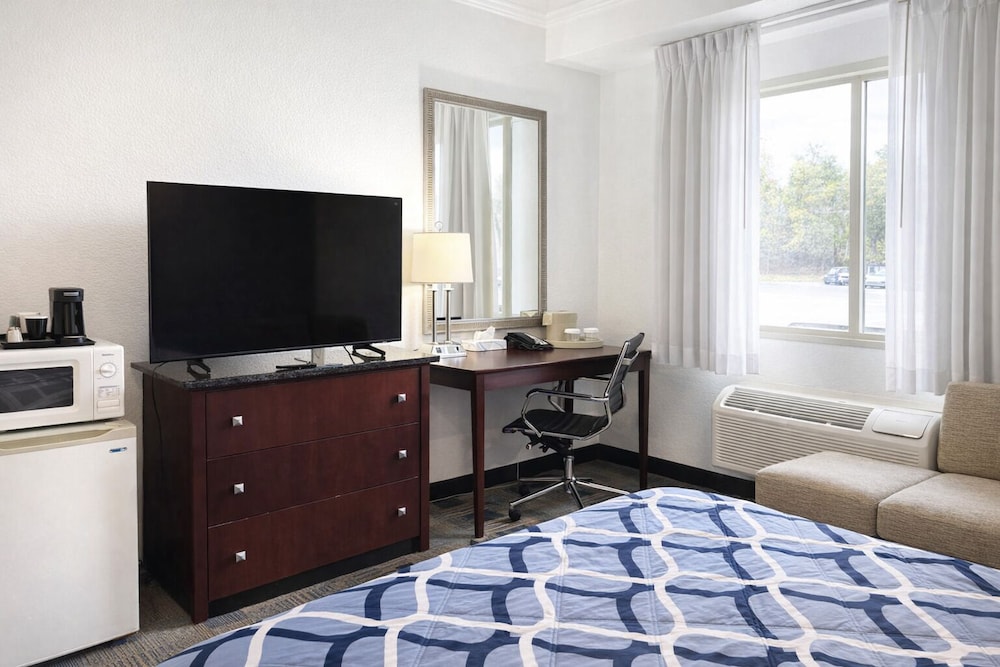 Riverview Inn & Suites 14/69