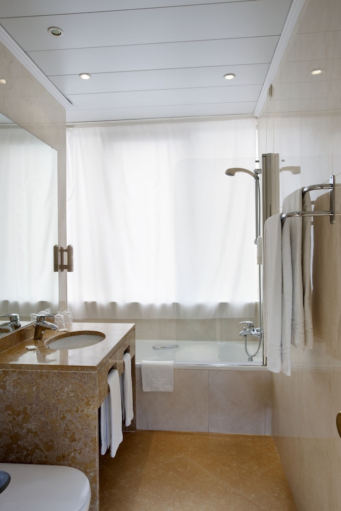 غرفة بريميوم، Holiday Inn Lisbon 5/5