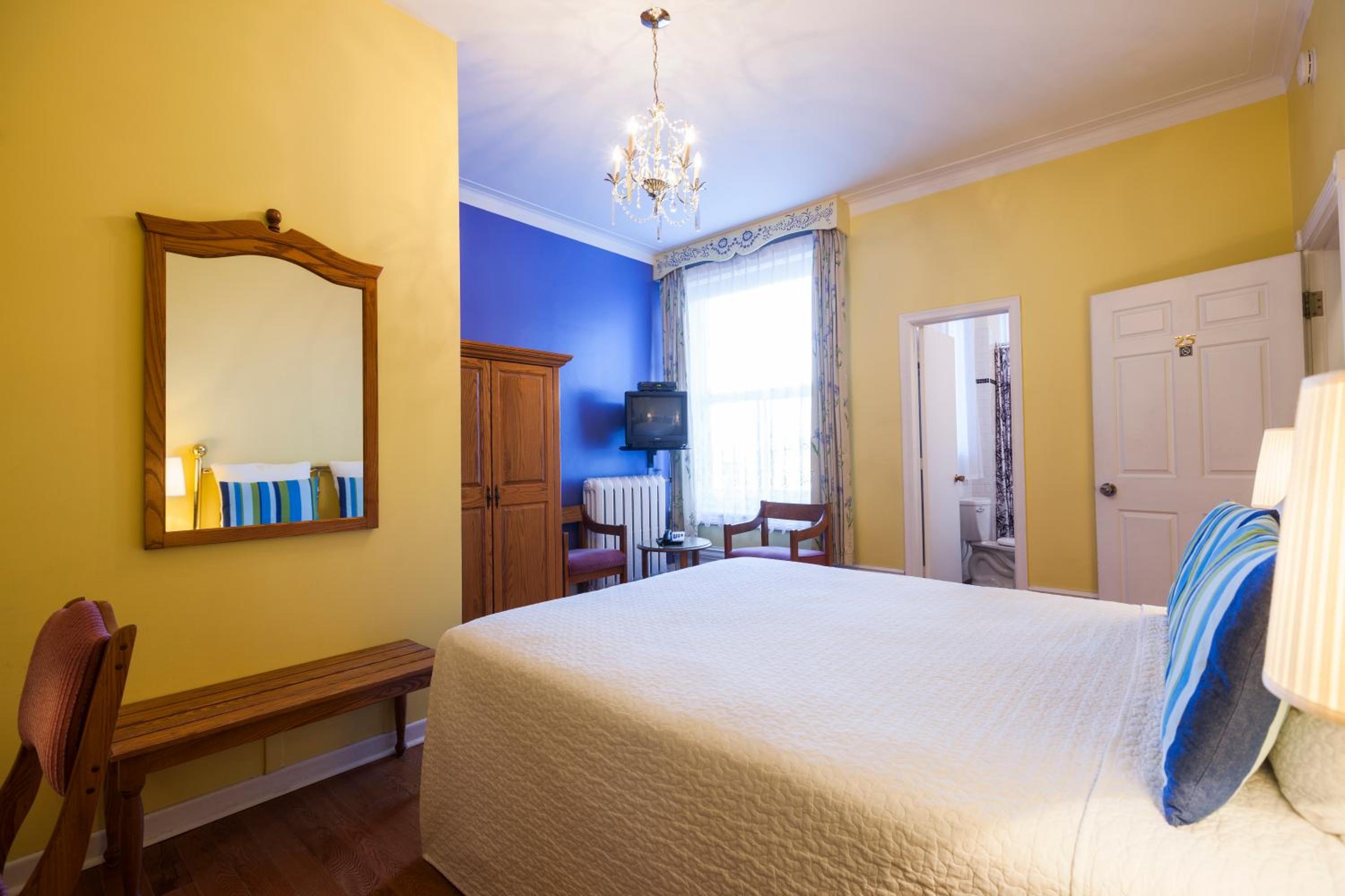 Hotel Chateau de l Argoat 17/50