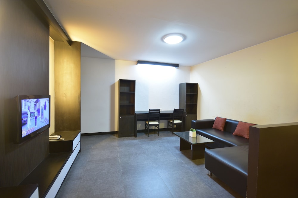 Loft Salaya 12/21