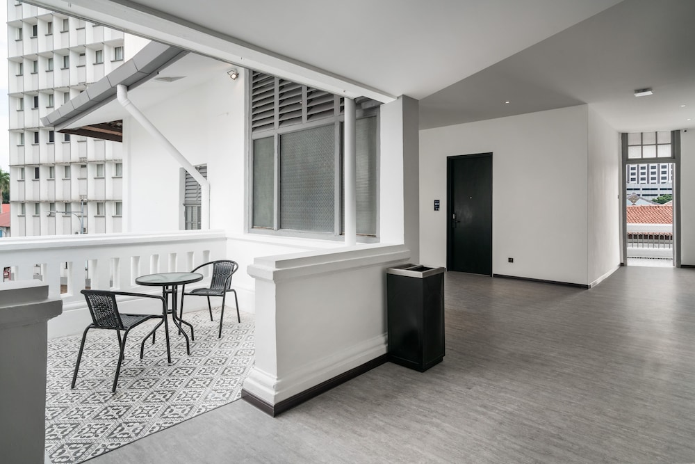 Modern Hotel Georgetown 41/45